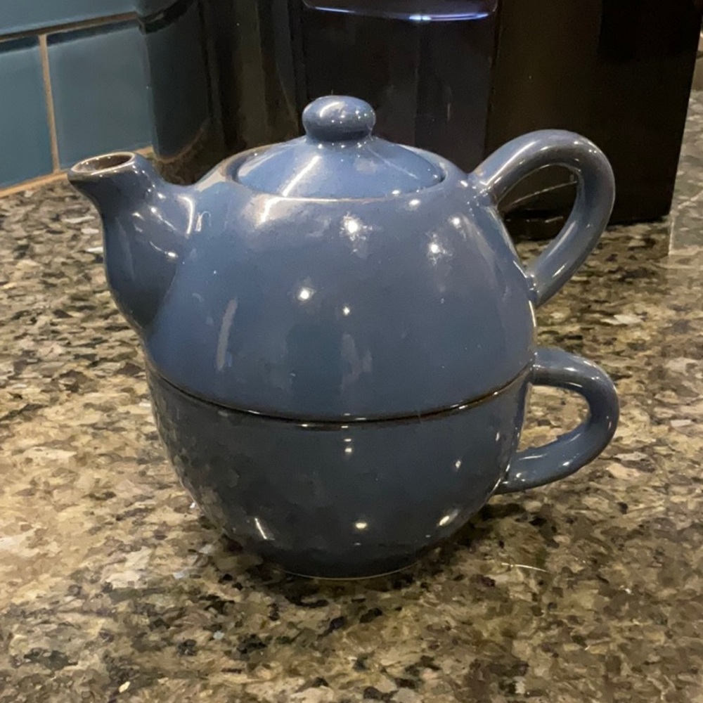 Pier 1 Tea for 1